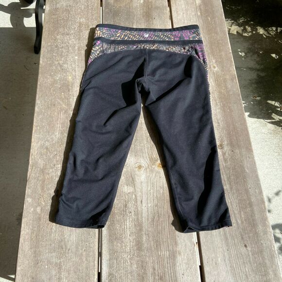 Fabletics Womens Leggings Size S Camacan Capri Workout Black Print Activewear - Picture 5 of 6